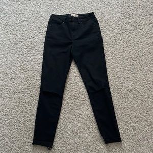 High rise skinny black jeans in size 26!